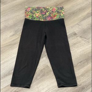Victoria’s Secret Pink Black Yoga Pants with Floral Band -S